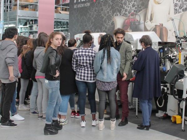 Alcuni momenti dello stage degli studenti del Corso di Moda dell'Istituto Superiore Checchi ospiti di PratikaGroup